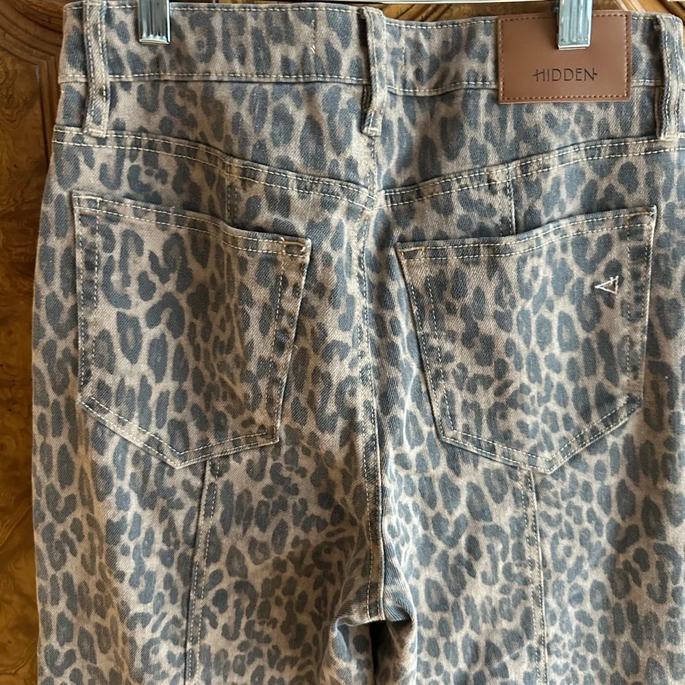 Hidden Los Angeles High Rise Leopard Print Jeans - Picture 5 of 6